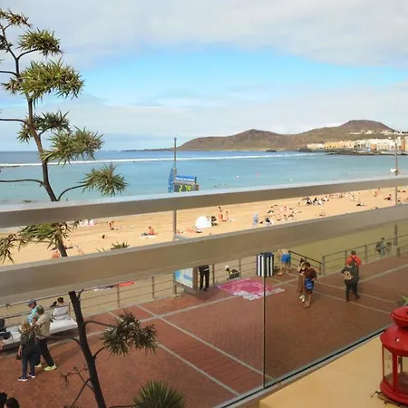 El Rincón de Inés frente a la playa * Las Palmas de Gran Canaria